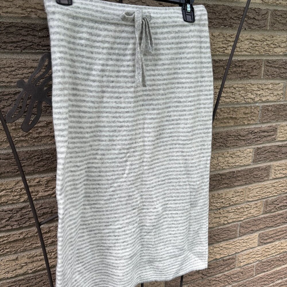 NWT J.Crew Factory knit skirt XS